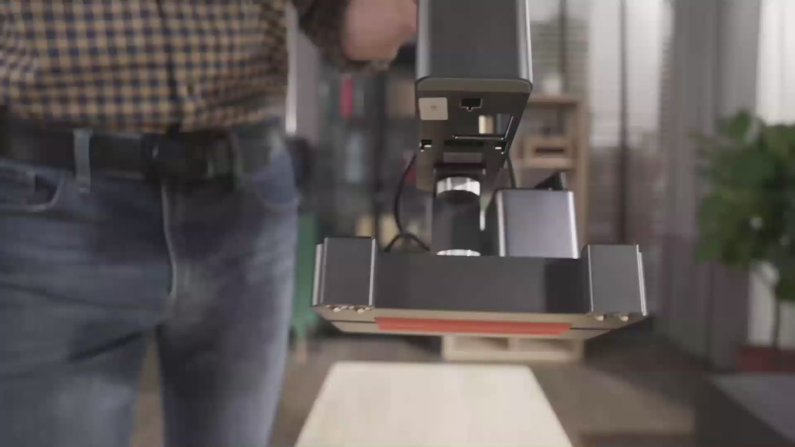 LaserPecker SpinTrack Versatile Electric Roller Homepage Video

Alt text